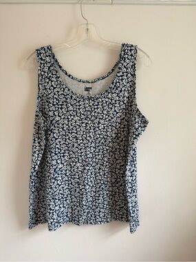 Lands' End Navy and White Floral Tank Top